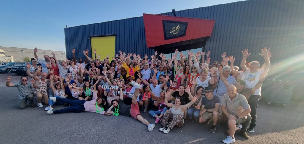 Les élèves de nos cours Rock et West Coast Swing, heureux de leur année chez Danse avec moi à Giberville (Caen)